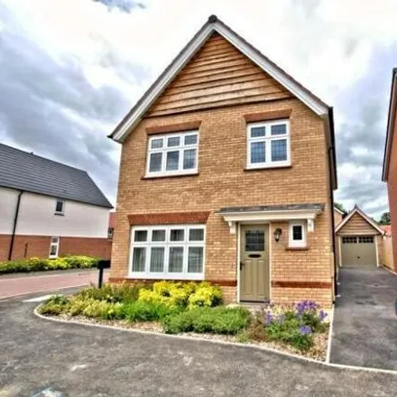 Rent this 3 bed house on 25 St Edmund's Way in Hauxton, CB22 5FP