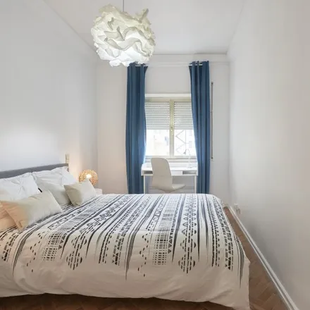 Rent this 9 bed room on Flôr das Avenidas in Avenida Defensores de Chaves, 1000-147 Lisbon