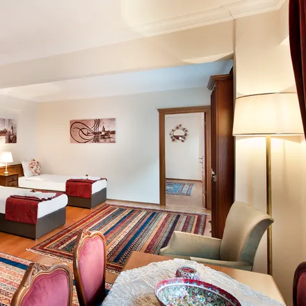 Image 1 - Sultan house hotel, Şehit Mehmetpaşa Yokuşu, 34122 Fatih, Turkey - Room for rent