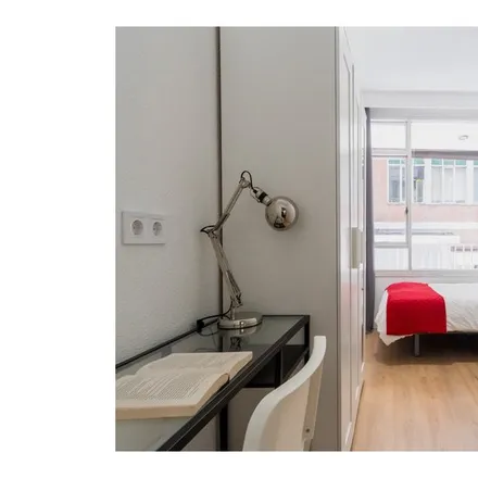 Rent this 7 bed room on Centro de Especialidades Argüelles in Calle de Quintana, 28008 Madrid
