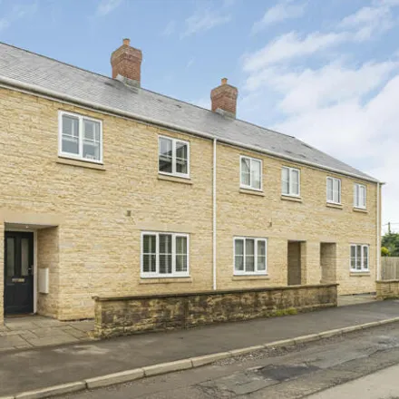 Buy this 3 bed townhouse on Old School Lane in Fritwell, OX27 7PY