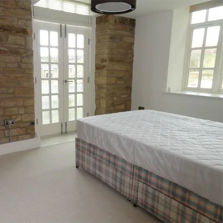 Image 5 - Whitley Willows, Lascelles Hall, HD8 0GD, United Kingdom - Apartment for rent