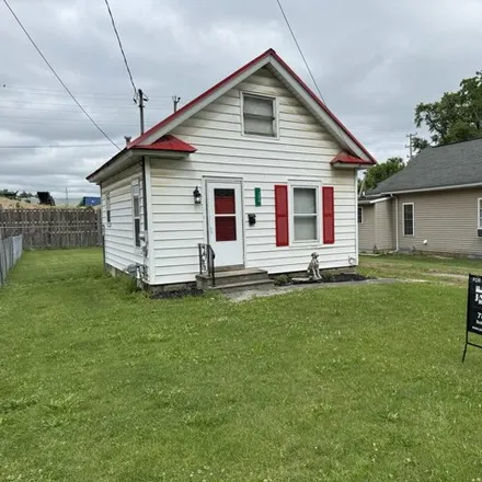 Buy this 2 bed house on 126 Willow St in Jackson, Michigan