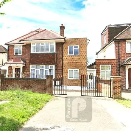 Image 1 - Pets at Home, Gunnersbury Avenue, London, W5 4LR, United Kingdom - Apartment for rent