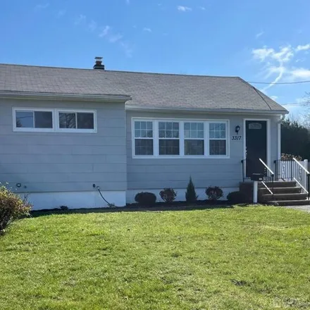 Buy this 2 bed house on 3363 Banta Road in South Plainfield, NJ 07080