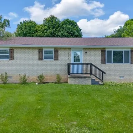 Rent this 3 bed house on 4177 Englewood Boulevard West in Englewood, Johnson City