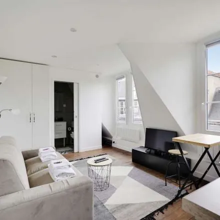 Rent this 1 bed apartment on 34 Avenue Niel in 75017 Paris, France