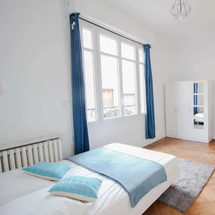 Rent this 6 bed room on 41 Rue du Commandant Charcot in 33000 Bordeaux, France