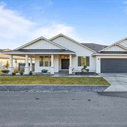 Buy this 5 bed house on 7374 W 22nd Pl in Kennewick, Washington
