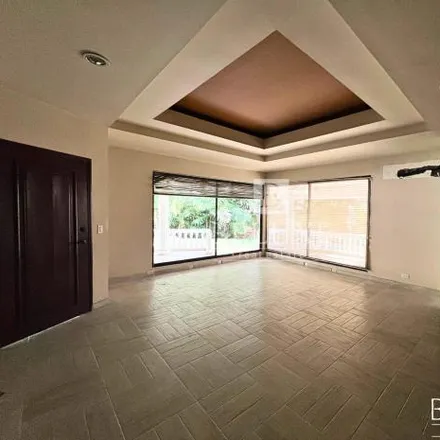 Rent this 3 bed house on Emporium Tower in Calle 66 Este, San Francisco