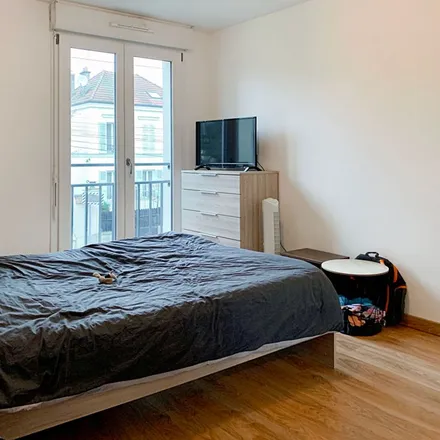 Rent this 2 bed apartment on 109 Rue de la Source in 77190 Dammarie-les-Lys, France