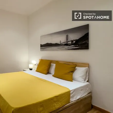 Rent this 5 bed room on Barxia in Carrer de Besa, 08904 l'Hospitalet de Llobregat