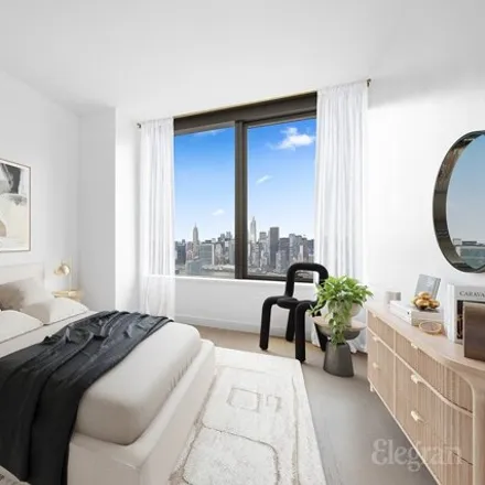 Image 3 - Skyline Tower, 23-15 44th Drive, New York, NY 11101, USA - House for rent