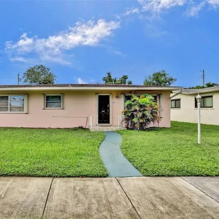 Image 1 - 1220 Northeast 172nd Street, Miami-Dade County, FL 33162, USA - House for sale