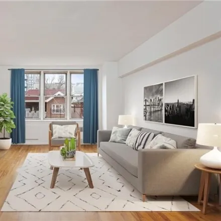 Image 1 - 495 East 7th Street, New York, NY 11218, USA - Apartment for sale