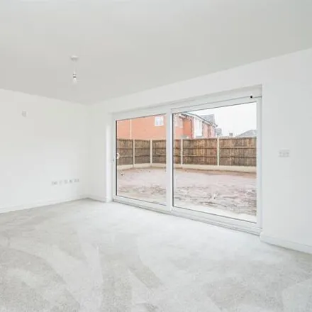 Image 2 - New Park Mews, Bromley, DY5 4RS, United Kingdom - House for sale