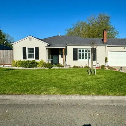 Buy this 3 bed house on 2225 Tamarack Way in Sacramento County, CA 95821