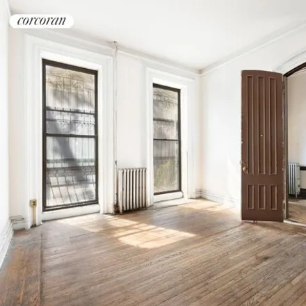 Image 2 - 395 Clermont Avenue, New York, NY 11238, USA - Townhouse for sale