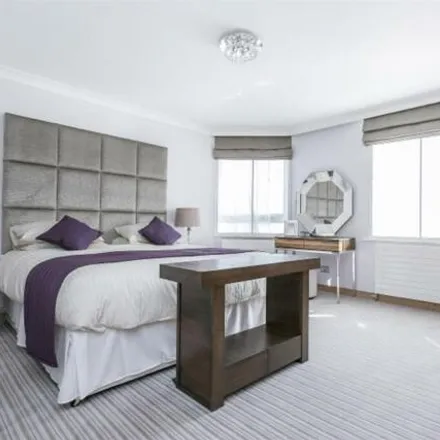 Image 7 - Hyde Park Towers, 1 Porchester Terrace, London, W2 3HL, United Kingdom - Apartment for sale