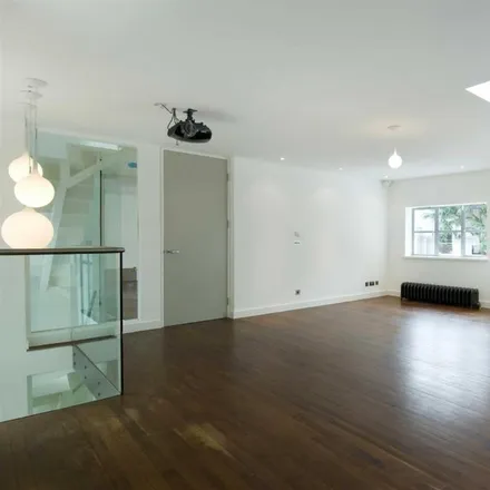 Image 3 - 57 Christchurch Hill, London, NW3 1JJ, United Kingdom - House for rent