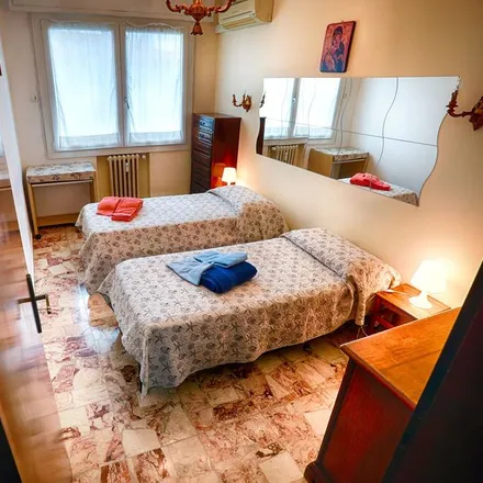 Rent this 3 bed apartment on Viale Vittorio Veneto in 30132 Venice VE, Italy