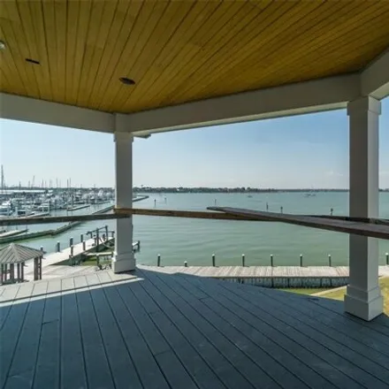 Image 7 - 2401 Lidstone Street, Seabrook, TX 77586, USA - House for sale