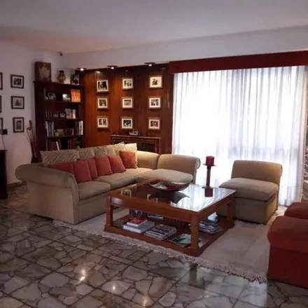 Buy this 4 bed house on Renault Minuto in Avenida Calchaquí, Quilmes Oeste