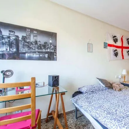 Rent this 3 bed room on Avinguda del Cardenal Benlloch in 46021 Valencia, Spain