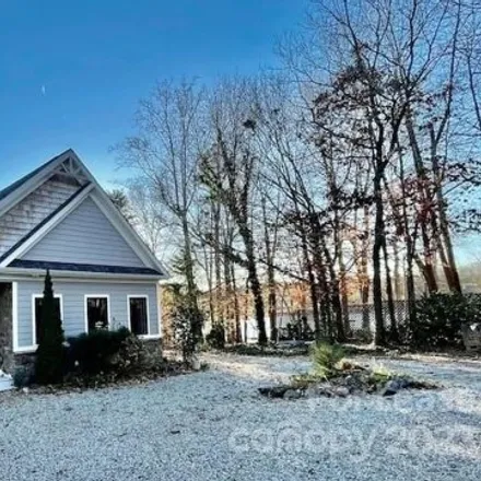 Rent this 4 bed house on 3999 Gordon Street in Lake Norman of Catawba, Catawba County