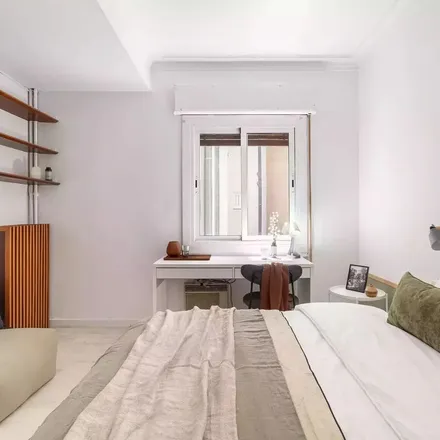Rent this 7 bed apartment on Carrer de Balmes in 327, 08006 Barcelona