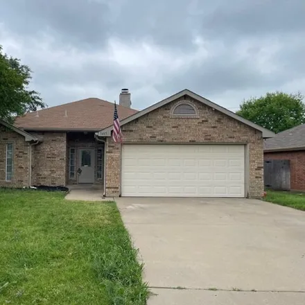 Rent this 3 bed house on 1566 Rendon Bloodworth Road in Mansfield, TX 76063