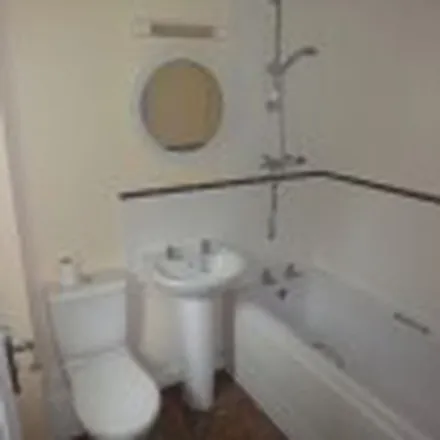 Image 4 - Beeches Hollow, Sheffield, S2 3QY, United Kingdom - Townhouse for rent