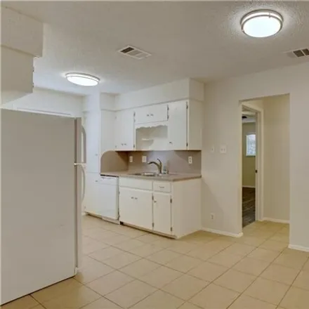 Image 6 - 6204 Linda Lane, Austin, TX 78723, USA - Apartment for rent