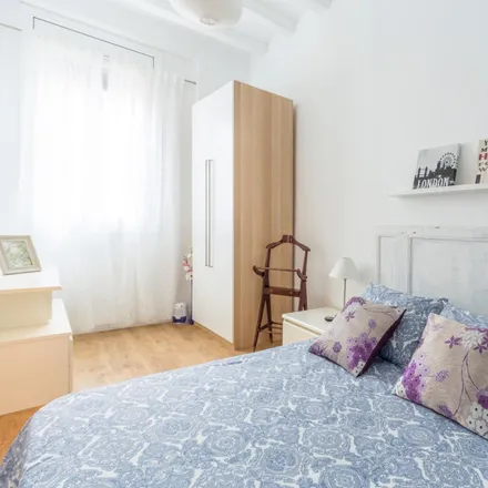 Rent this 2 bed apartment on Carrer de Tomàs Padró in 20, 08026 Barcelona