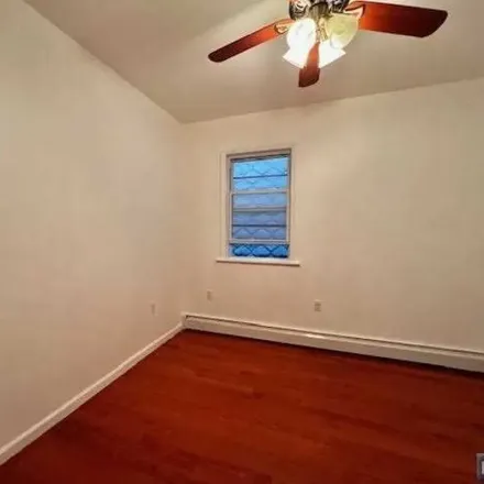 Rent this 3 bed apartment on 161 Oak Street in Weehawken, NJ 07086