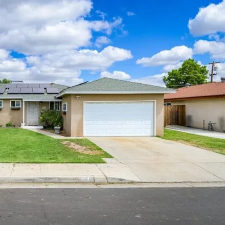 Buy this 3 bed house on 133 West San Gabriel Avenue in Clovis, CA 93612