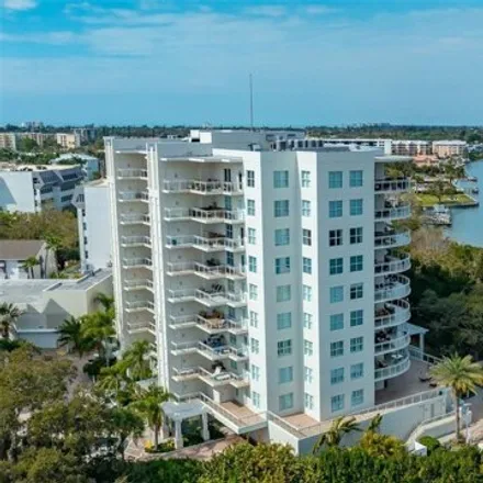 Image 2 - Parking Garage, East Peppertree Drive, Siesta Key, FL 34242, USA - Condo for sale