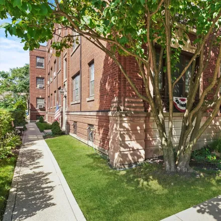 Buy this 1 bed house on 211-213 North Marion Street in Oak Park, IL 60302