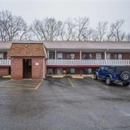 Buy this 1 bed condo on 583 Smithfield Road in North Providence, RI 02904