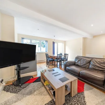 Image 3 - 145-159 Brenchley Gardens, London, SE23 3RF, United Kingdom - Townhouse for rent