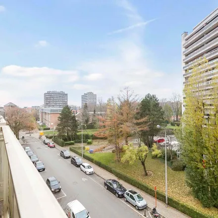 Rent this 1 bed apartment on Allée des Freesias - Freesiadreef 14 in 1030 Schaerbeek - Schaarbeek, Belgium