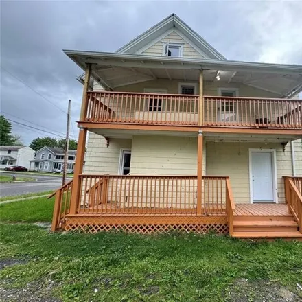 Rent this 3 bed apartment on 5 Alfred Street in City of Binghamton, NY 13903