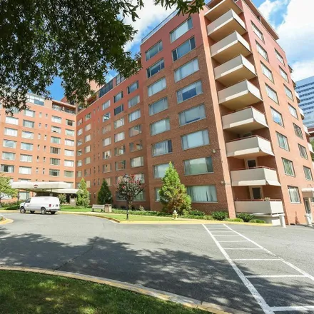 Rent this studio apartment on River Place West in 1111 Arlington Boulevard, Radnor Heights