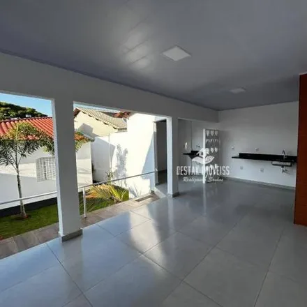 Buy this 4 bed house on Rua das Juritis in Cidade Jardim, Uberlândia - MG