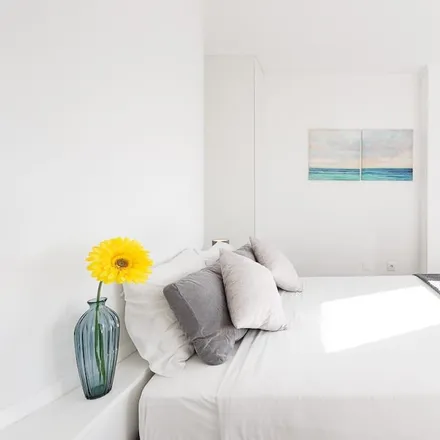 Rent this 1 bed apartment on 4050-570 Distrito de Leiria