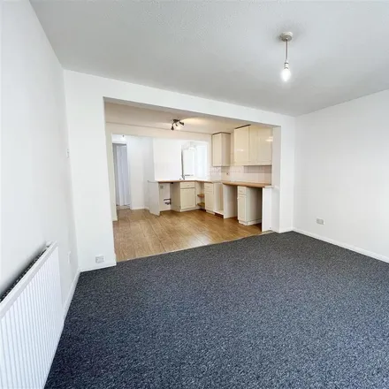 Rent this 1 bed apartment on Taylored Hair in 132 High Street, Binstead