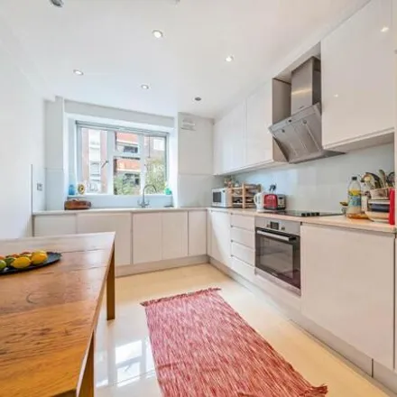 Image 4 - Viceroy Court, 58 - 74 Prince Albert Road, Primrose Hill, London, NW8 7SA, United Kingdom - Apartment for sale