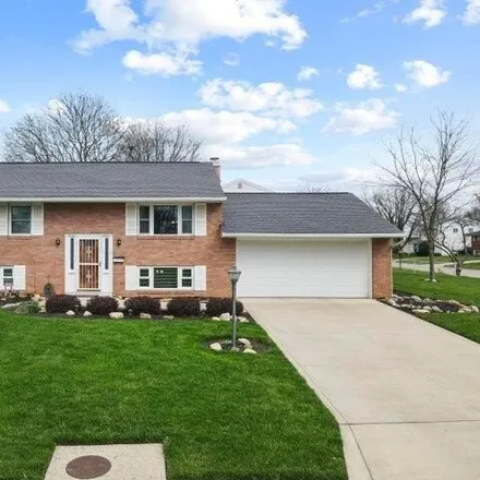 Buy this 4 bed house on 2918 Rundell Drive in Columbus, OH 43204