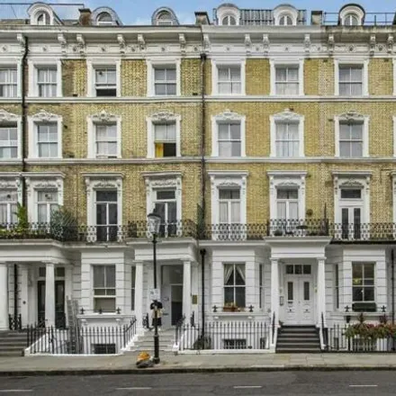 Rent this 2 bed apartment on Dreamtel London Kensington in 32-36 Hogarth Road, London
