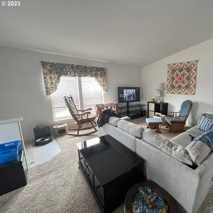 Image 3 - 17643 Northwest Shadyfir Loop, Beaverton, OR 97006, USA - Apartment for sale